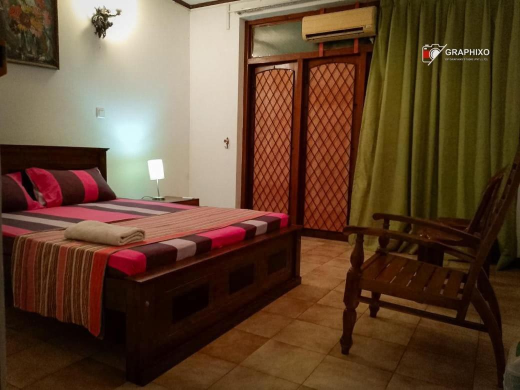 Ceylon Travel And Stay Lodge Battaramulla Buitenkant foto